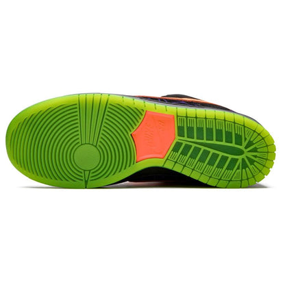 Nike Dunk Low SB 'Night of Mischief' — UK 3 | EU 35.5 | US 3.5 — Detail View