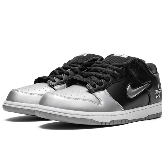Supreme x Nike Dunk SB Low QS 'Metallic Silver' — UK 3 | EU 35.5 | US 3.5 — Side View