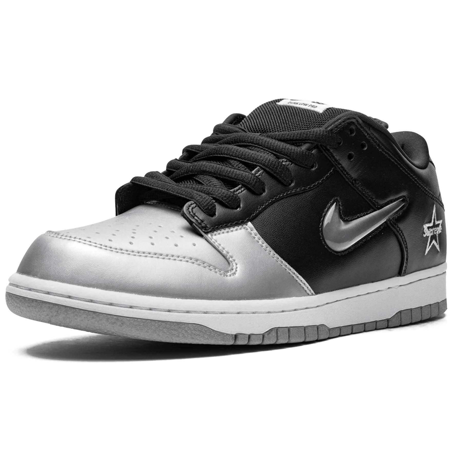 Supreme x Nike Dunk SB Low QS 'Metallic Silver' — UK 3 | EU 35.5 | US 3.5 — Top View