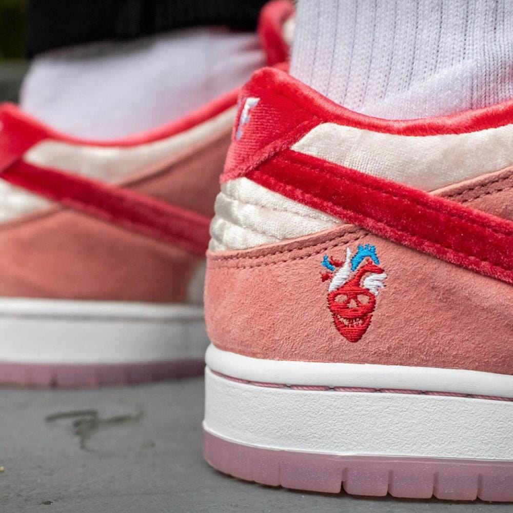 StrangeLove x Nike Dunk Low SB 'Valentine's Day' — UK 3 | EU 35.5 | US 3.5 — Lifestyle View