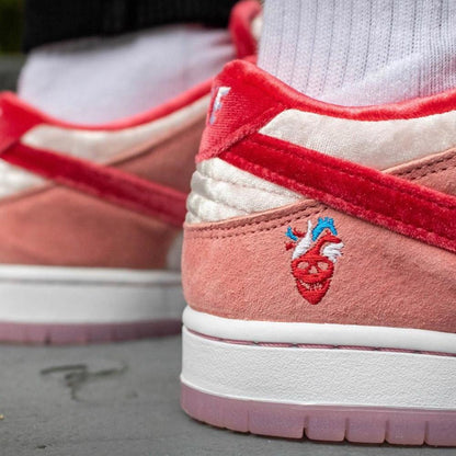StrangeLove x Nike Dunk Low SB 'Valentine's Day' — UK 3 | EU 35.5 | US 3.5 — Lifestyle View