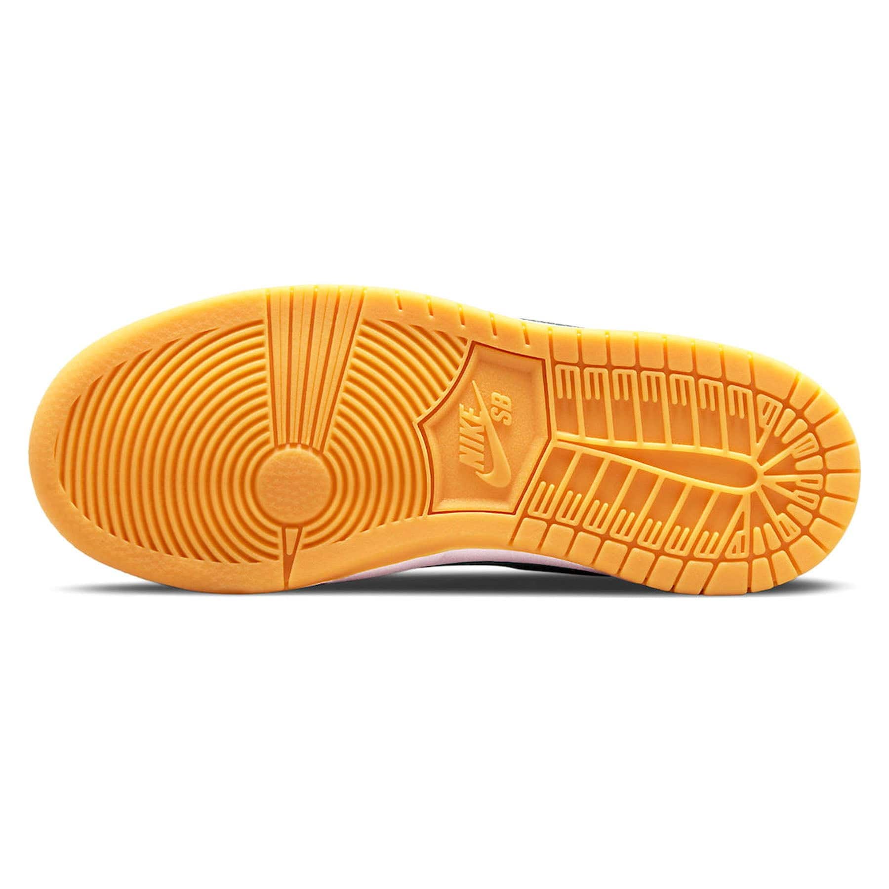 Nike Dunk Low SB ‘St. Patrick’s Day’ — UK 3 | EU 35.5 | US 3.5 — Detail View