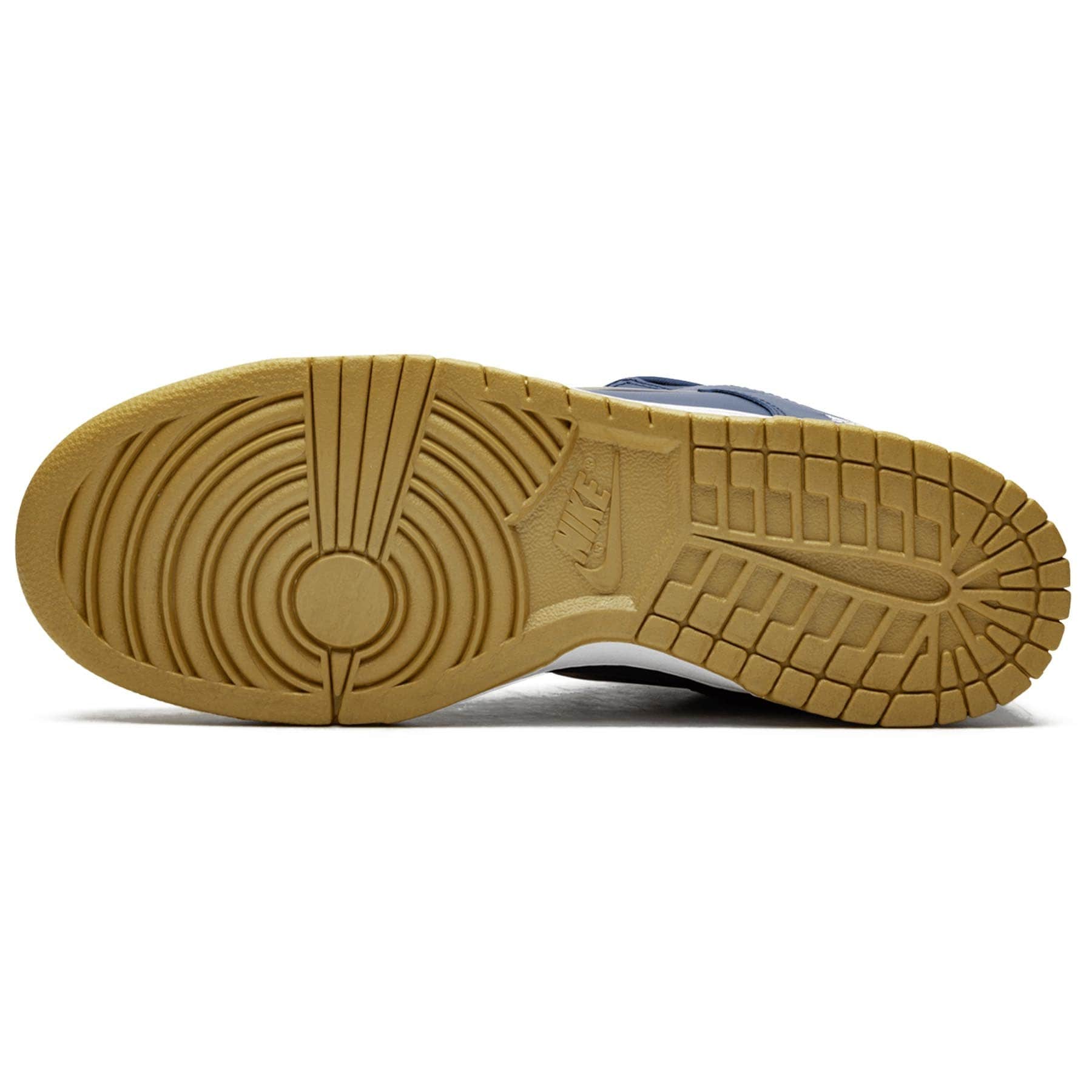 Supreme x Nike Dunk SB Low QS 'Metallic Gold' — UK 3 | EU 35.5 | US 3.5 — Detail View