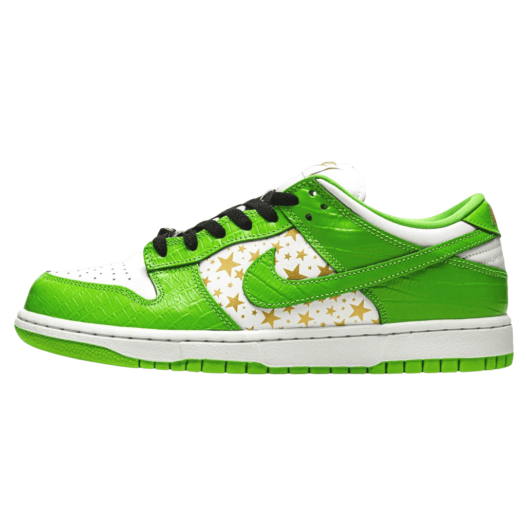 Supreme x Nike Dunk Low OG SB QS 'Mean Green' — UK 3 | EU 35.5 | US 3.5 — Front View