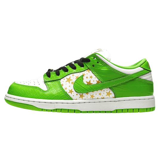 Supreme x Nike Dunk Low OG SB QS 'Mean Green' — UK 3 | EU 35.5 | US 3.5 — Front View