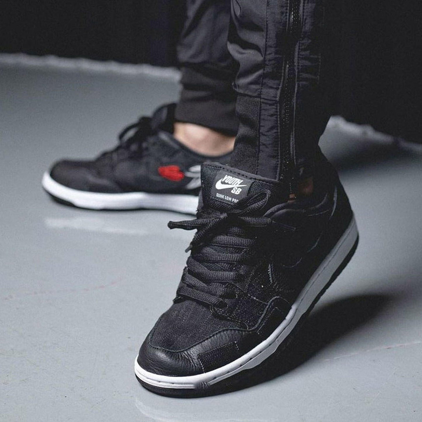Wasted Youth x Nike Dunk Low SB 'Black Denim' — UK 3 | EU 35.5 | US 3.5 — Alternate View 9