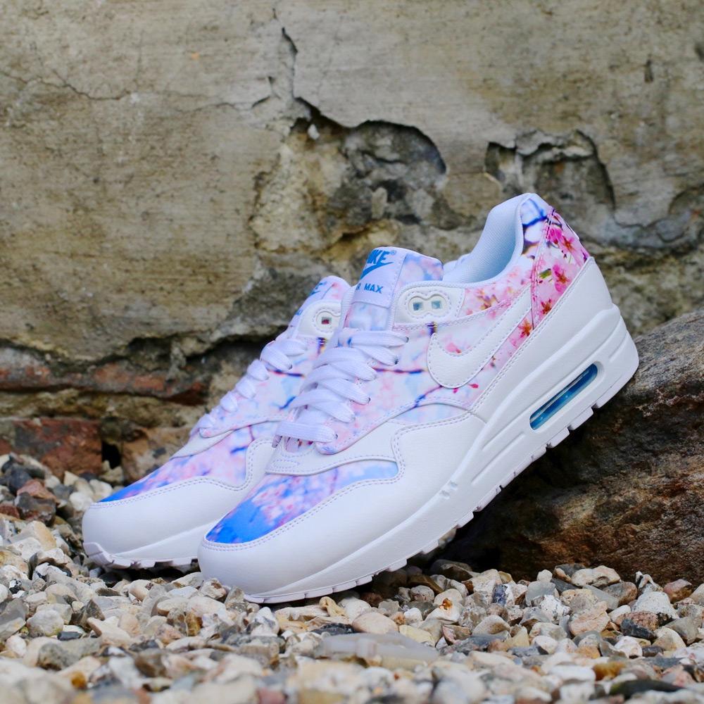 Nike Wmns Air Max 1 Print  "Cherry Blossom Pack" — UK 2.5 | EU 35.5 | US 5 — Side View