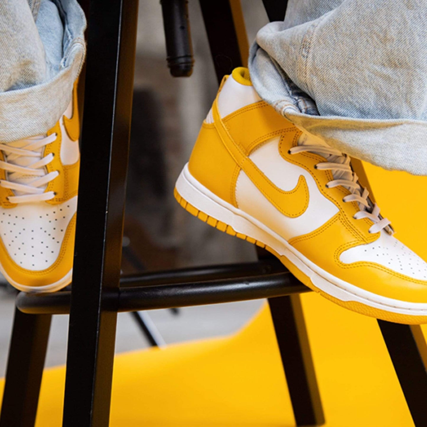Nike Dunk Wmns High 'Dark Sulfur' — UK 2.5 | EU 35.5 | US 5 — Alternate View 7