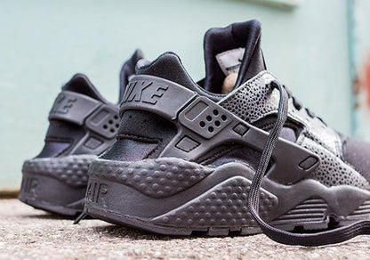 Nike Air Huarache WMNS Black Lizard-Safari — UK 2.5 | EU 35.5 | US 5 — Back View