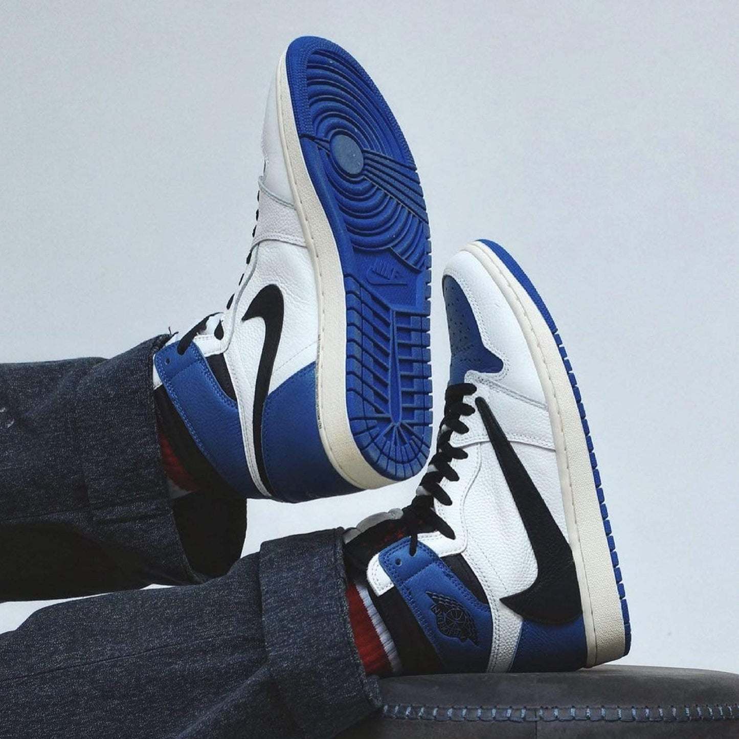 Fragment Design x Travis Scott x Air Jordan 1 Retro High — UK 3 | EU 35.5 | US 3.5 — Alternate View 10