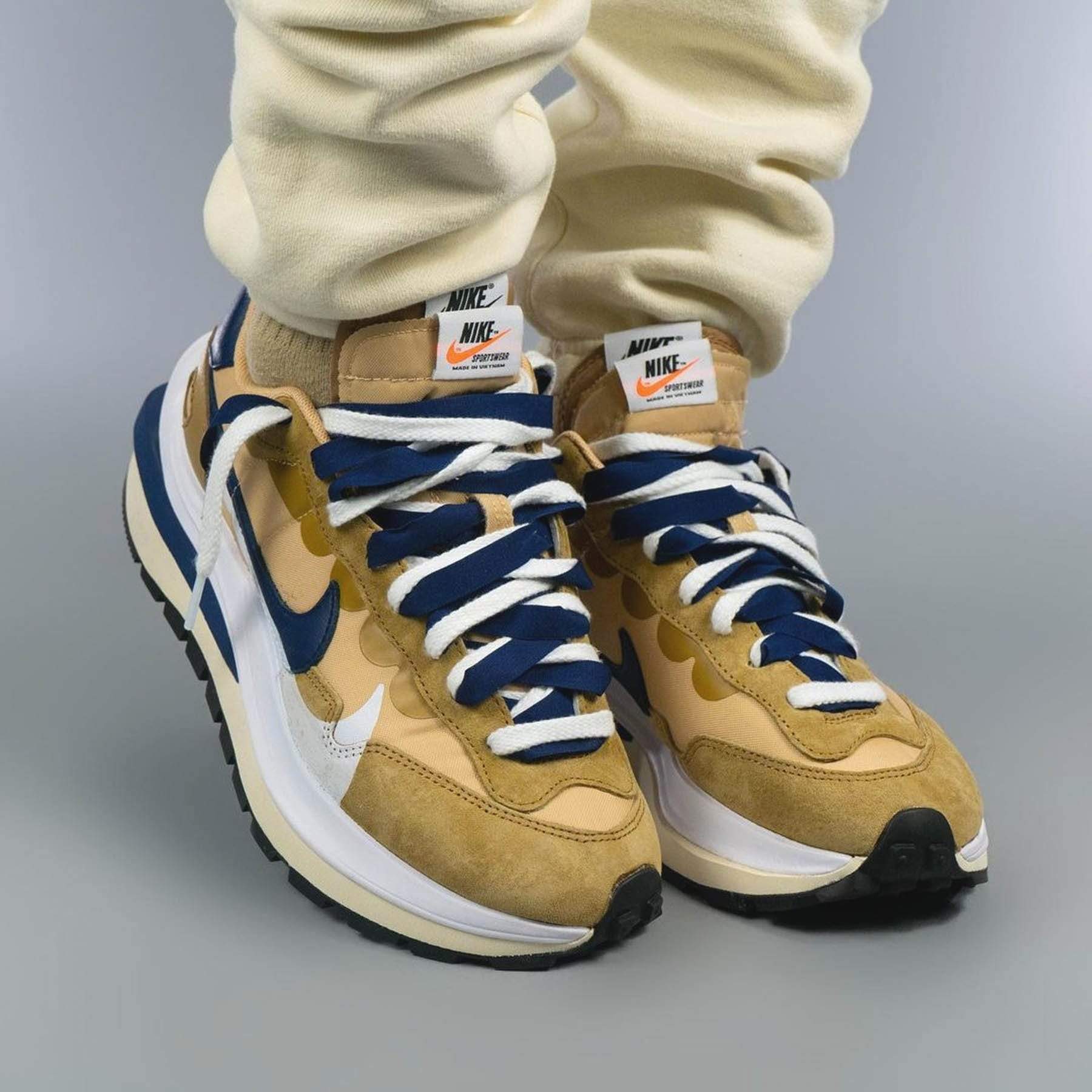 sacai x Nike VaporWaffle 'Sesame Blue Void' — UK 3 | EU 35.5 | US 3.5 — Alternate View 7