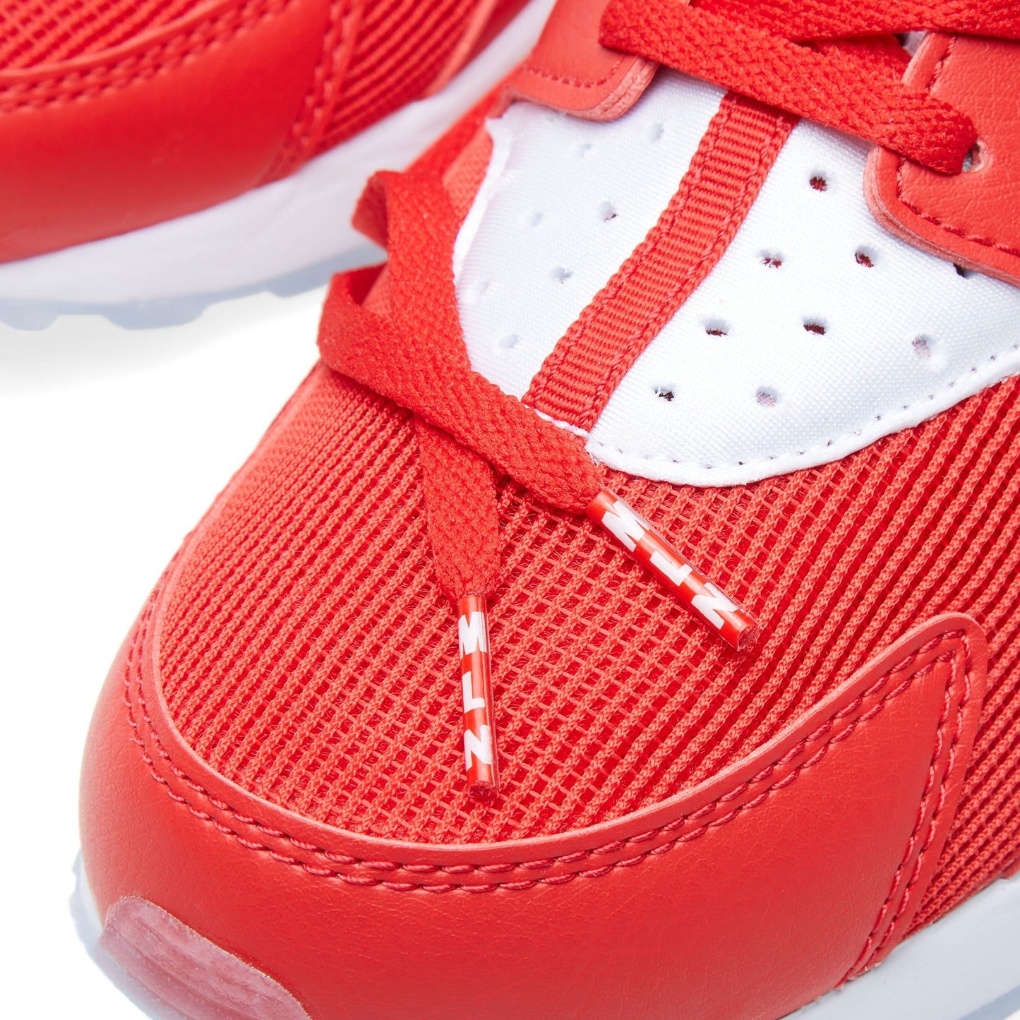 NIKE AIR HUARACHE RUN 'MILAN' University Red & White — UK 3 | EU 35.5 | US 3.5 — Detail View