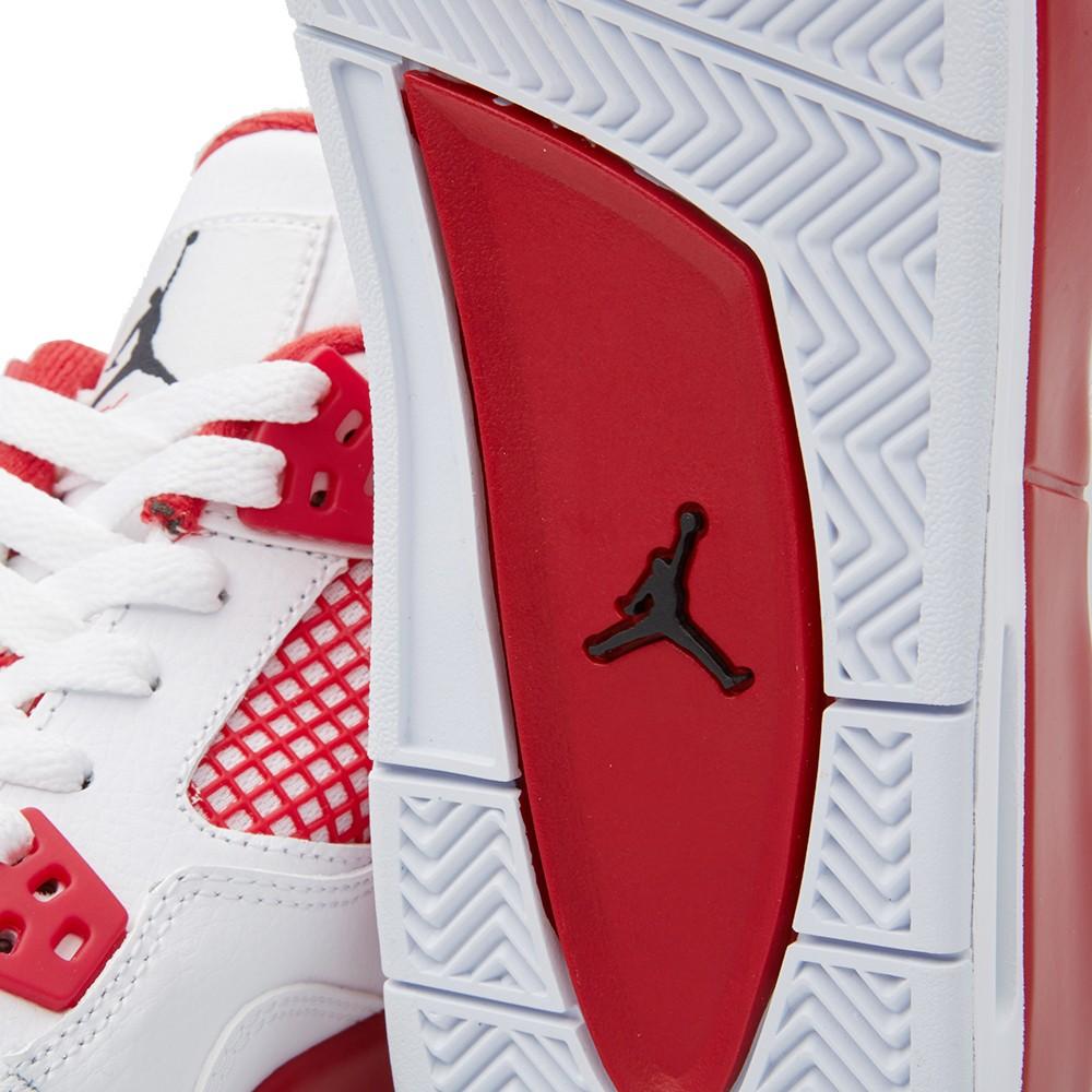 AIR JORDAN 4 RETRO GS 'ALTERNATE 89' — UK 13.5 | EU 32 | US 1Y — Lifestyle View