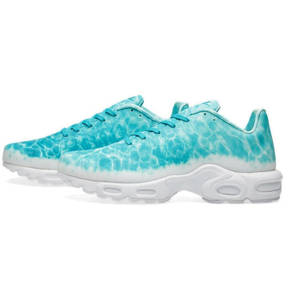NIKE AIR MAX PLUS GPX PREMIUM SP Turbo Green & White — UK 3 | EU 35.5 | US 3.5 — Front View