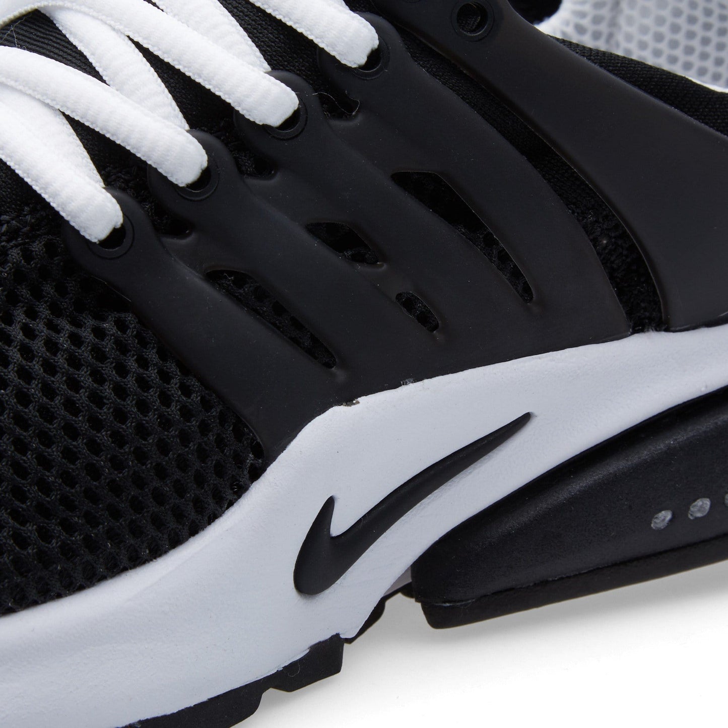NIKE AIR PRESTO BR QS Black & White — UK 3 | EU 35.5 | US 3.5 — Detail View