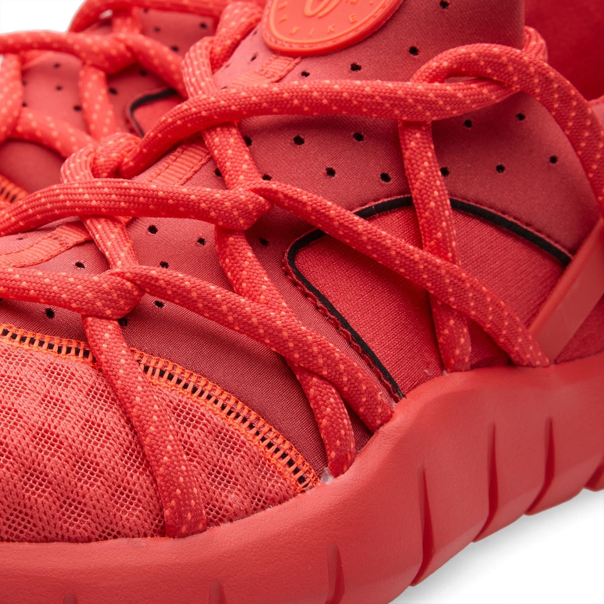 NIKE AIR HUARACHE NM 'HOT LAVA' Rio & Hot Lava — UK 3 | EU 35.5 | US 3.5 — Top View
