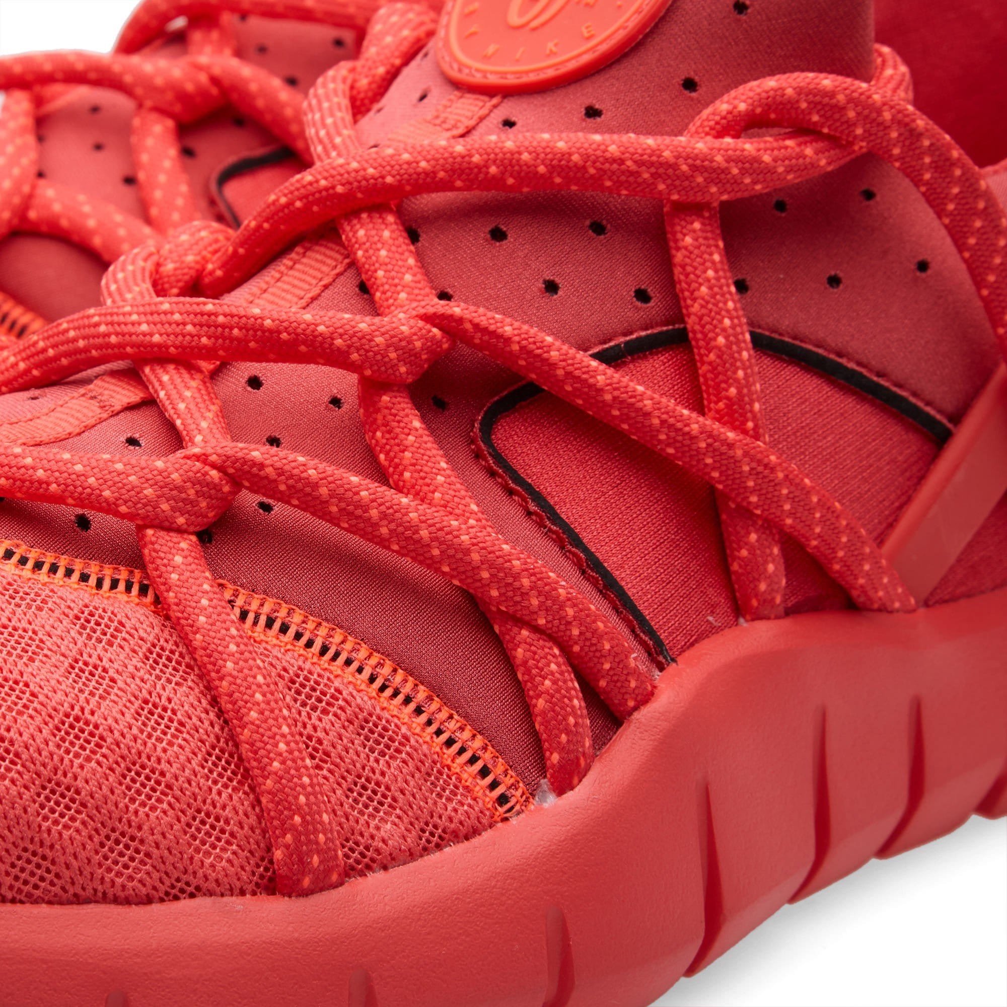NIKE AIR HUARACHE NM 'HOT LAVA' Rio & Hot Lava — UK 3 | EU 35.5 | US 3.5 — Top View