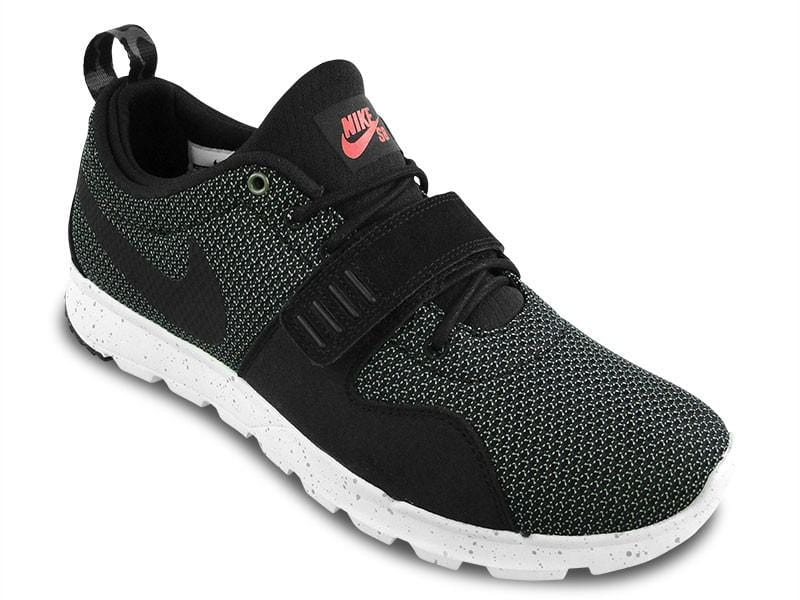 Nike SB Trainerendor Iron Green Black Silver — UK 3 | EU 35.5 | US 3.5 — Lifestyle View