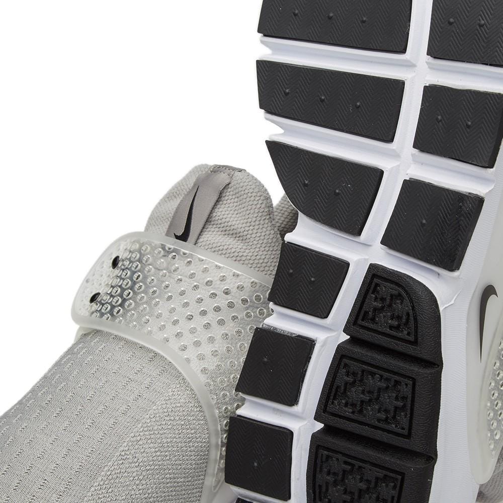 Nike Sock Dart Medium Grey — UK 3 | EU 35.5 | US 3.5 — Detail View