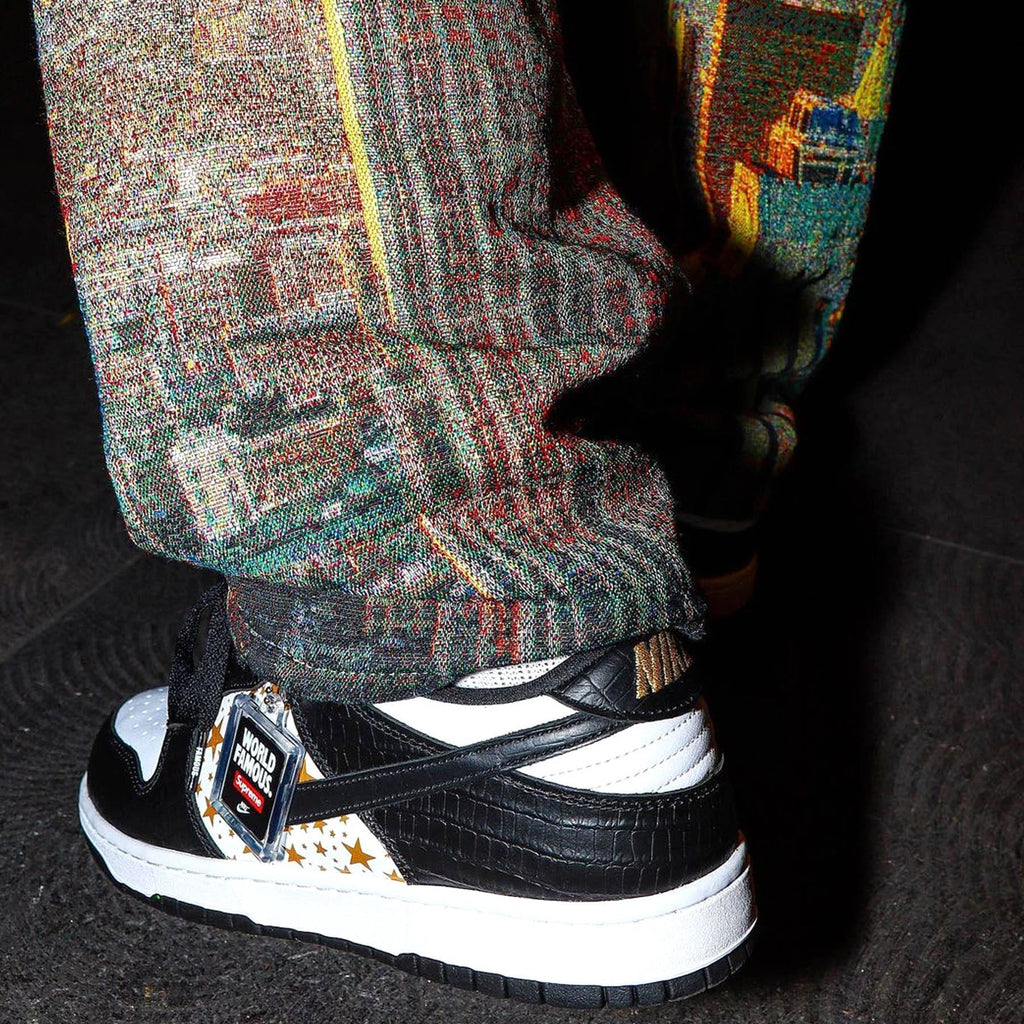 Supreme x Nike Dunk Low OG SB QS 'Black' — UK 3 | EU 35.5 | US 3.5 — Alternate View 9