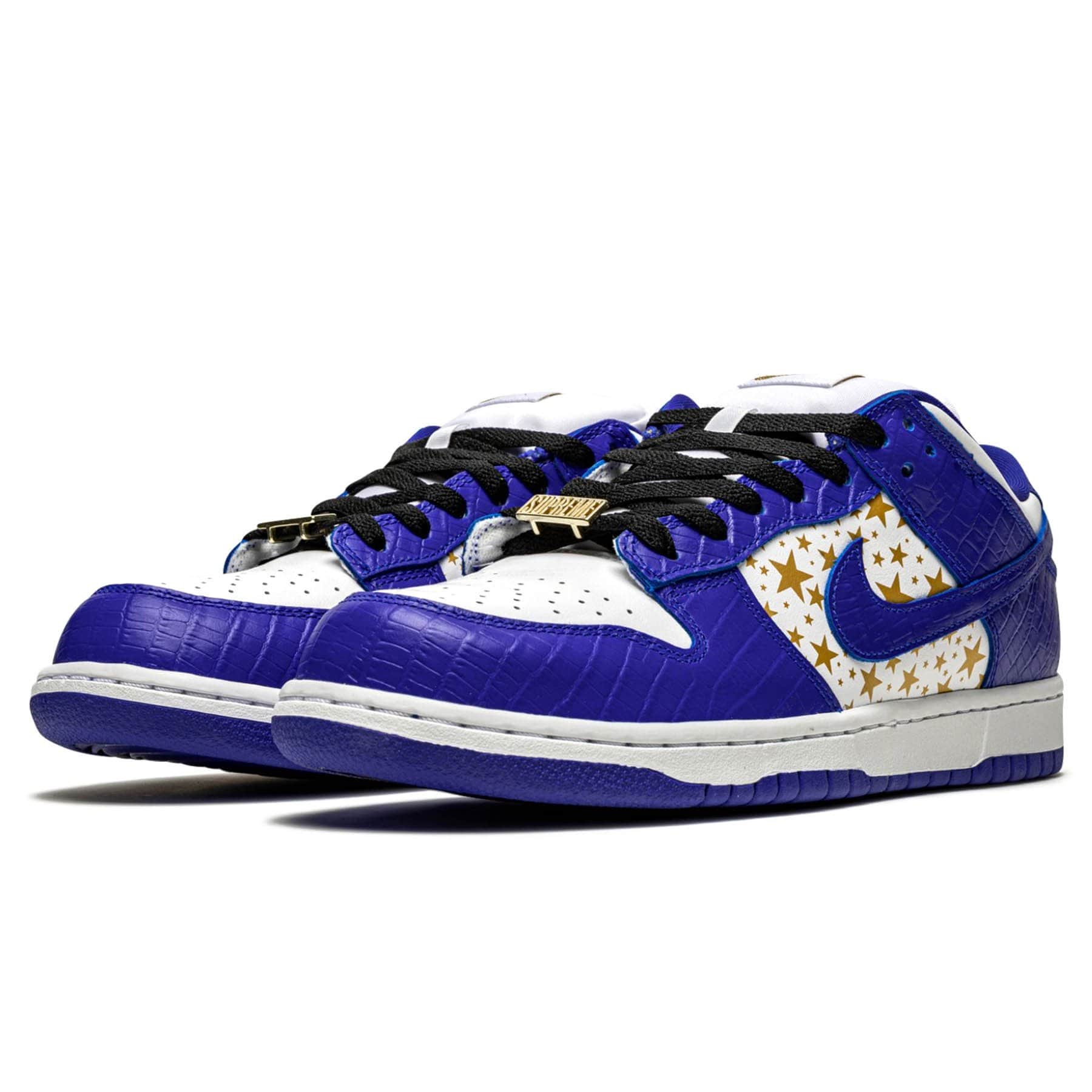 Supreme x Nike Dunk Low OG SB QS 'Hyper Royal' — UK 3 | EU 35.5 | US 3.5 — Side View