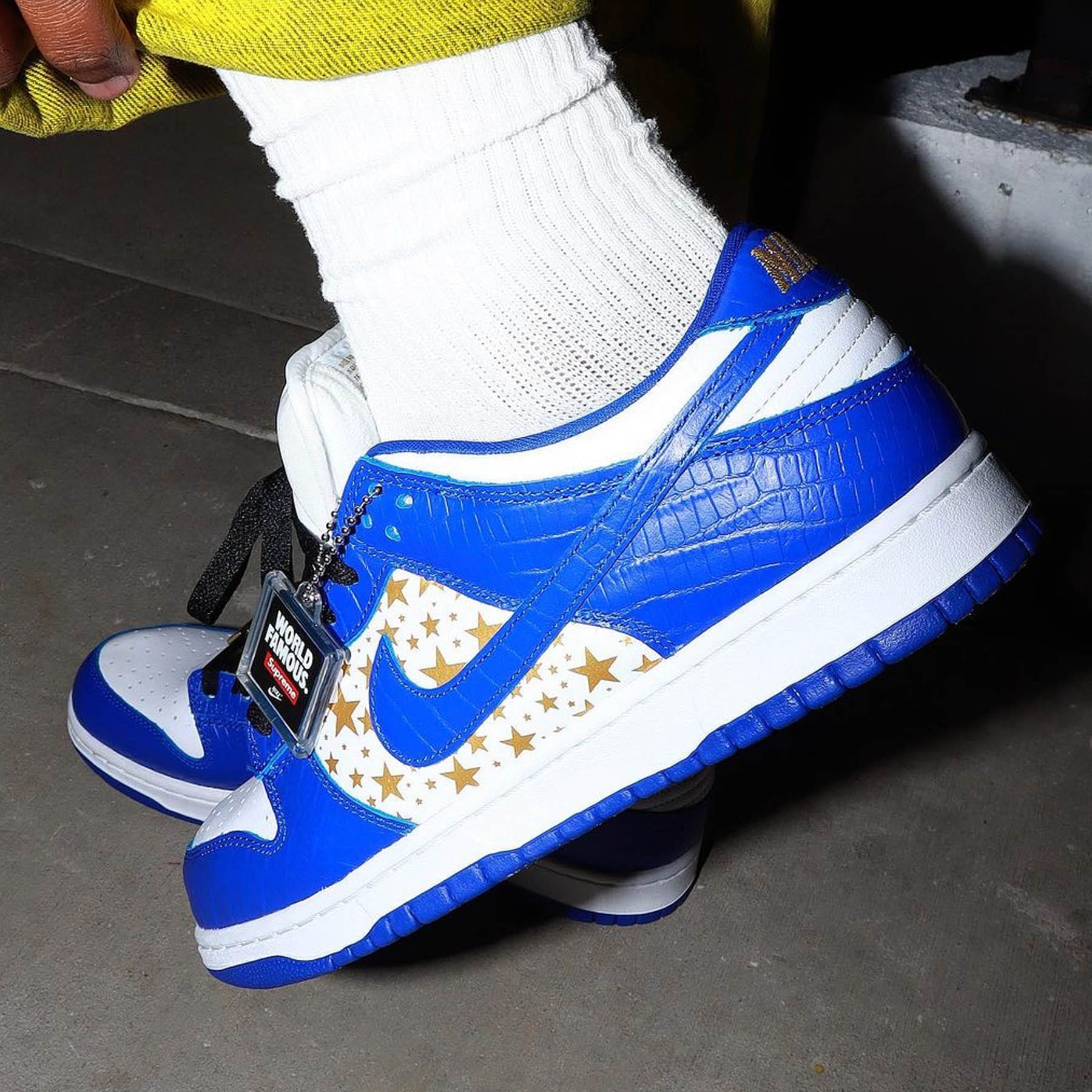 Supreme x Nike Dunk Low OG SB QS 'Hyper Royal' — UK 3 | EU 35.5 | US 3.5 — Alternate View 9