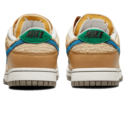 size? x Nike Dunk Low — UK 3 | EU 35.5 | US 3.5 — Back View