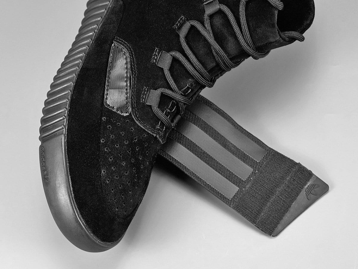 Adidas Yeezy Boost 750 Black — UK 3.5 | EU 36 | US 4 — Detail View