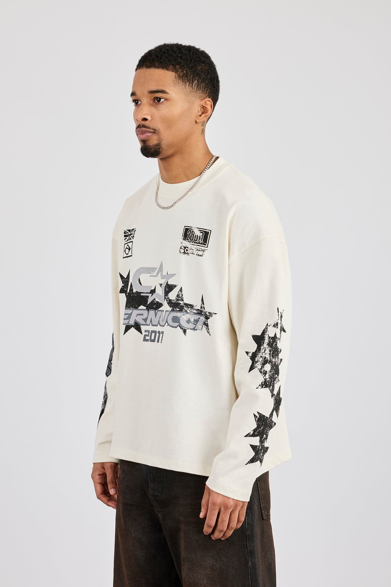 Cernucci Long Sleeve Cernucci 2017 Graphic T-Shirt - Off White — S — Side View