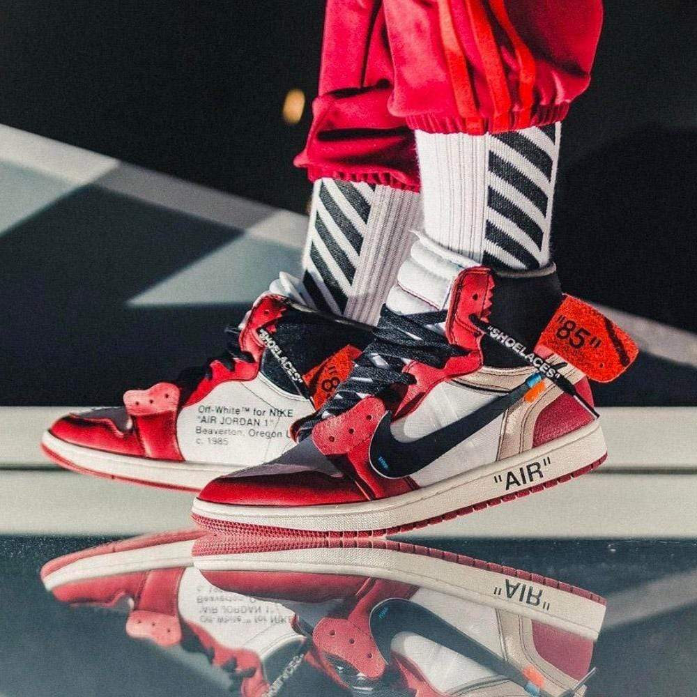 Off-White x Air Jordan 1 Chicago — UK 3 | EU 35.5 | US 3.5 — Lifestyle View