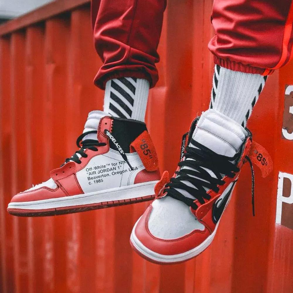 Off-White x Air Jordan 1 Chicago — UK 3 | EU 35.5 | US 3.5 — Alternate View 7