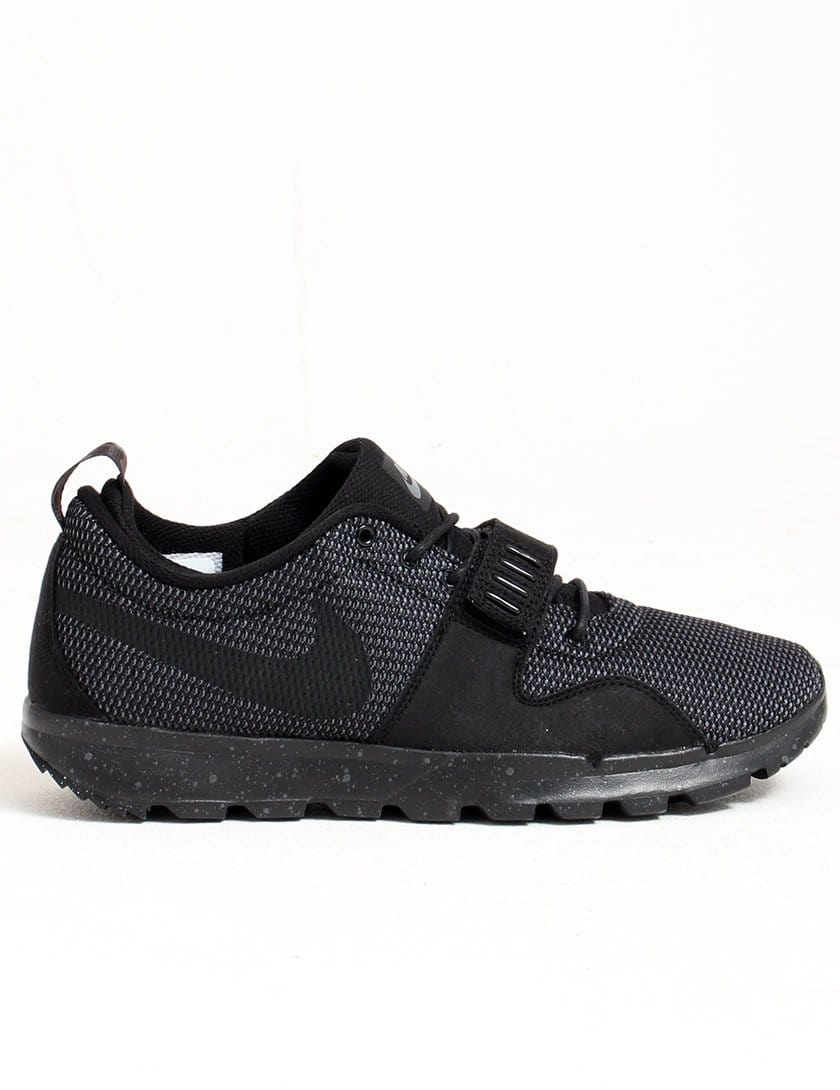 Nike SB Trainerendor Black-Black-Dark Grey — UK 3 | EU 35.5 | US 3.5 — Side View