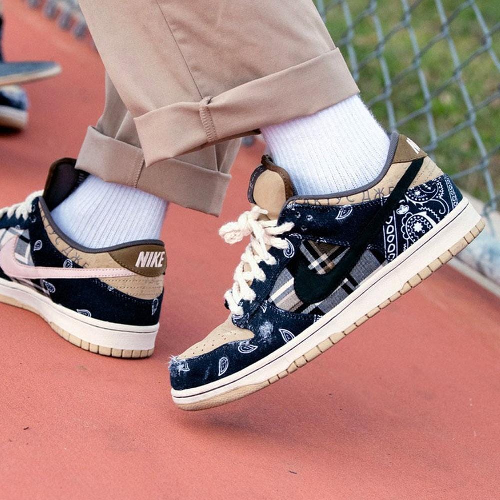 Travis Scott x Nike SB Dunk Low Cactus Jack — UK 3 | EU 35.5 | US 3.5 — Alternate View 7