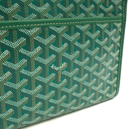 Goyard Clutch Jouvence Toiletry Pouch MM in Green, Leather — Lifestyle View