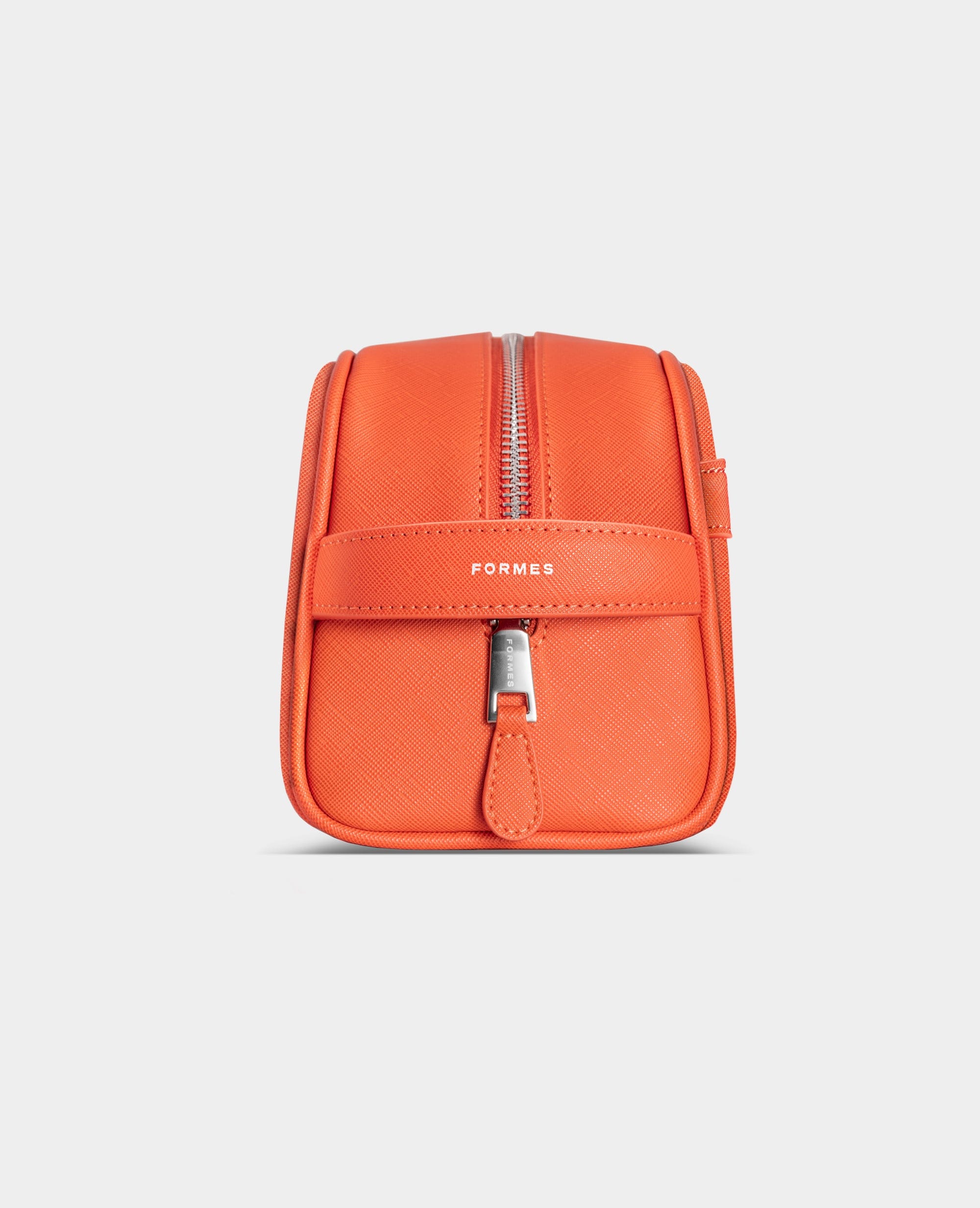 Formes Luxe Washbag Magna — Lifestyle View
