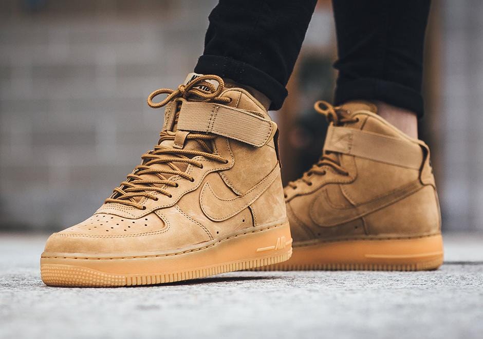 NIKE WMNS AIR FORCE 1 HIGH FLAX — UK 2.5 | EU 35.5 | US 5 — Detail View