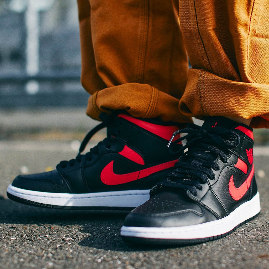 Air Jordan 1 Wmns Mid 'Siren Red' — UK 2.5 | EU 35.5 | US 5 — Alternate View 7