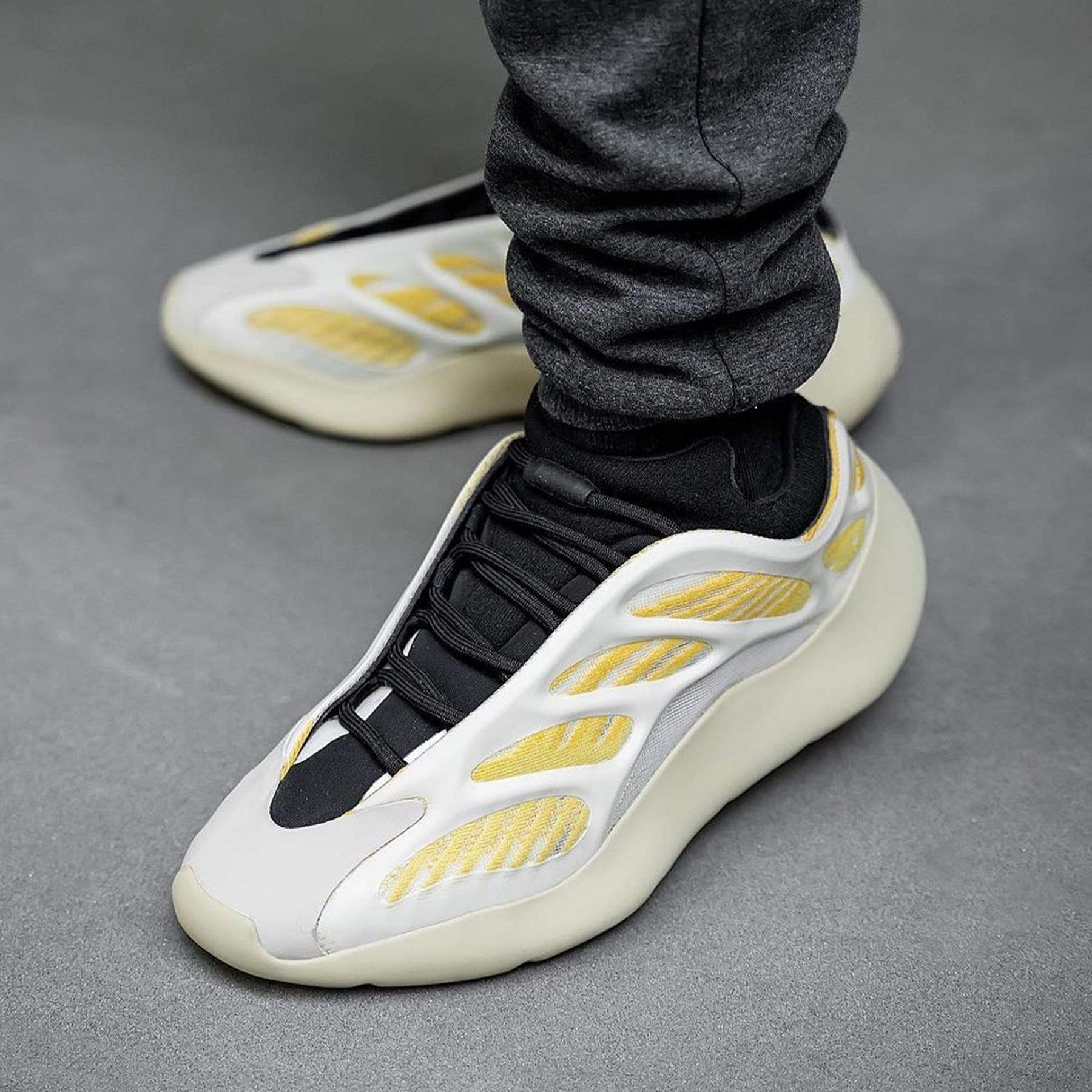 adidas Yeezy 700 V3 'Safflower' — UK 3.5 | EU 36 | US 4 — Lifestyle View