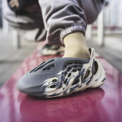 Yeezy Foam Runner 'MXT Moon Grey' — UK 3.5 | EU 36 | US 4 — Alternate View 7